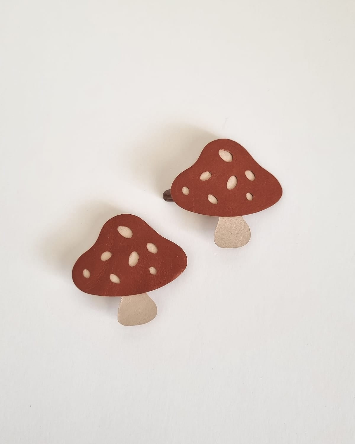 Rust Toadstool Clips