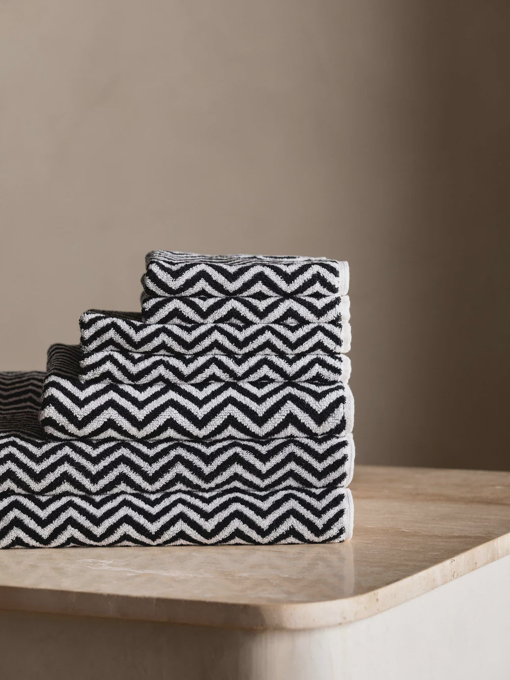 Herringbone Bath Mat  Black White  Large 60 x 90cm