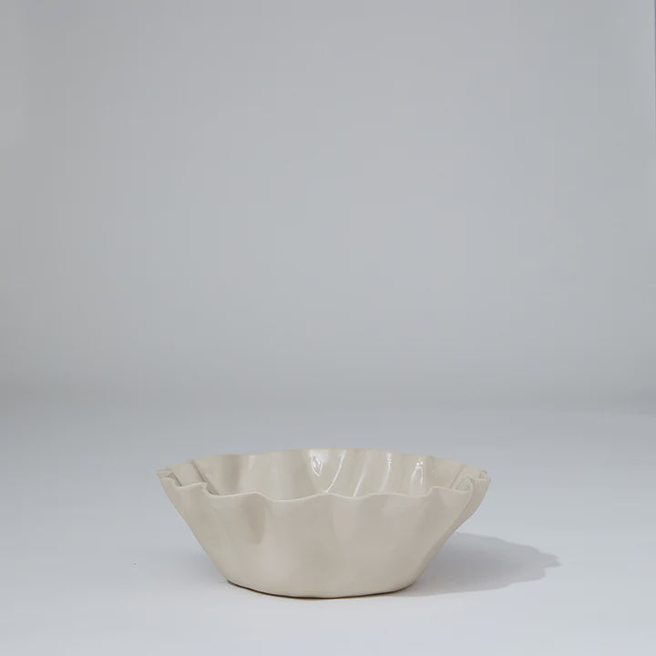 Ruffle Bowl Chalk White - Medium