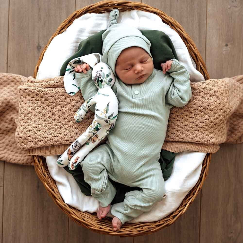 Snuggle Hunny Sage Organic Growsuit + Beanie Newborn (0000)