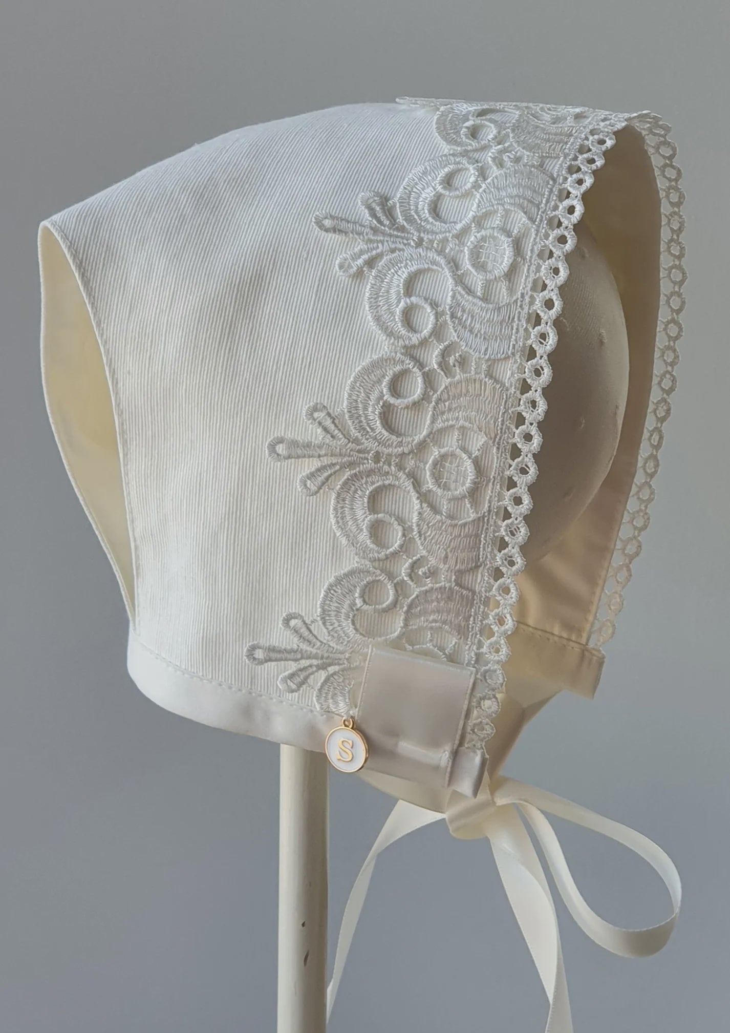 Small Dreams Ivory T-Bar Bonnet with lace trim